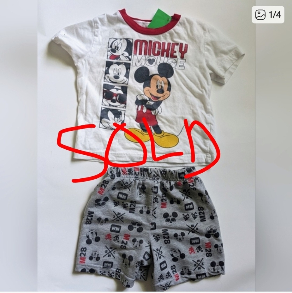 Disney Junior Mickey Mouse Shirt and Short Set Size 24 months